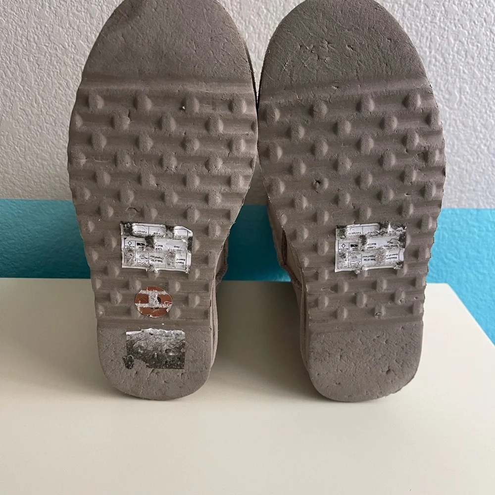 BEARPAW Boots - Picture 6 of 7